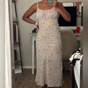 Chic Floral Maxi Dress in Pink and White